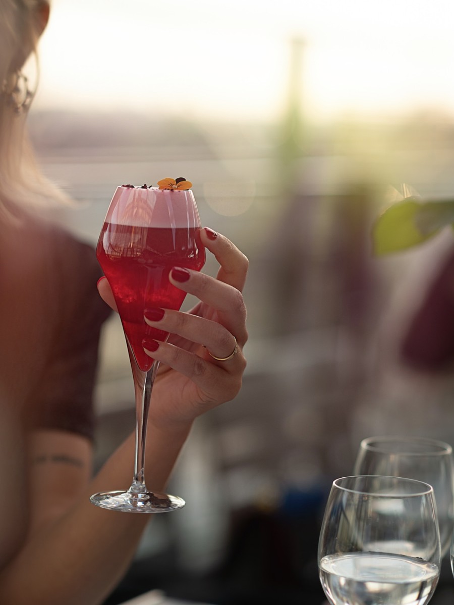 Boire un verre sur le toit du Centre Pompidou